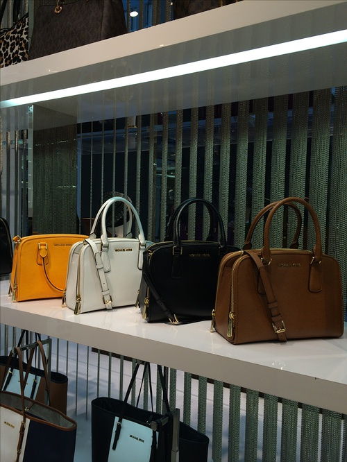 解析美國(guó)代購(gòu)買手直招代理與商品房代購(gòu)代銷 機(jī)遇、模式與風(fēng)險(xiǎn)防范